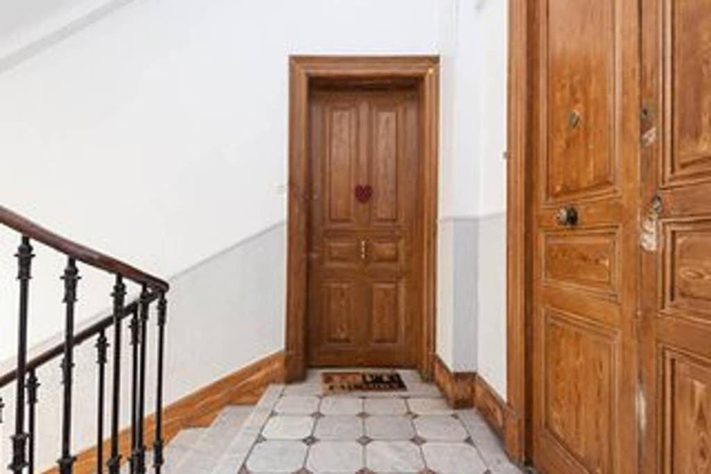 Barla 3 - A Spacious One Bedroom Apartment Near Place Garibaldi Nizza Exterior foto
