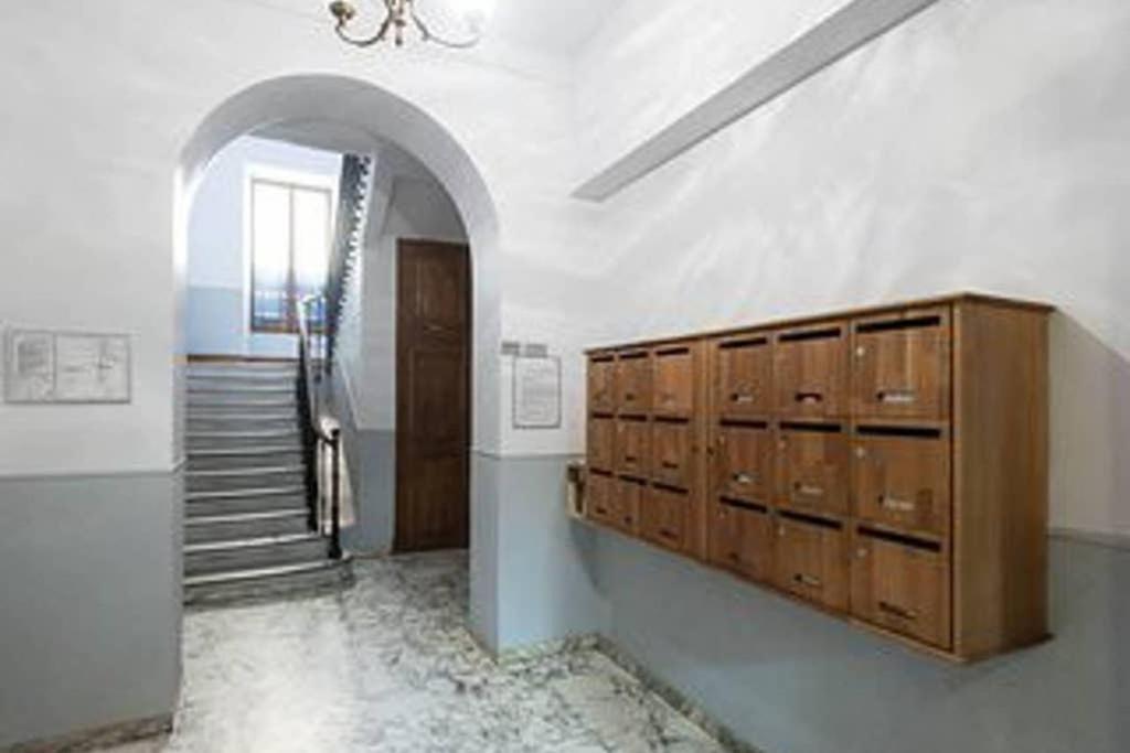 Barla 3 - A Spacious One Bedroom Apartment Near Place Garibaldi Nizza Exterior foto
