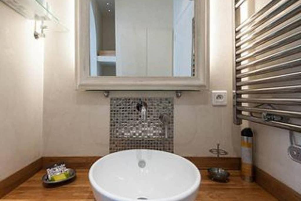 Barla 3 - A Spacious One Bedroom Apartment Near Place Garibaldi Nizza Exterior foto